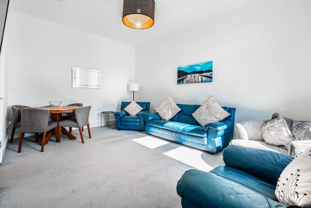 Kali Apartment - Spacious 3 Bed Apartment In Wishaw Wishaw  Esterno foto